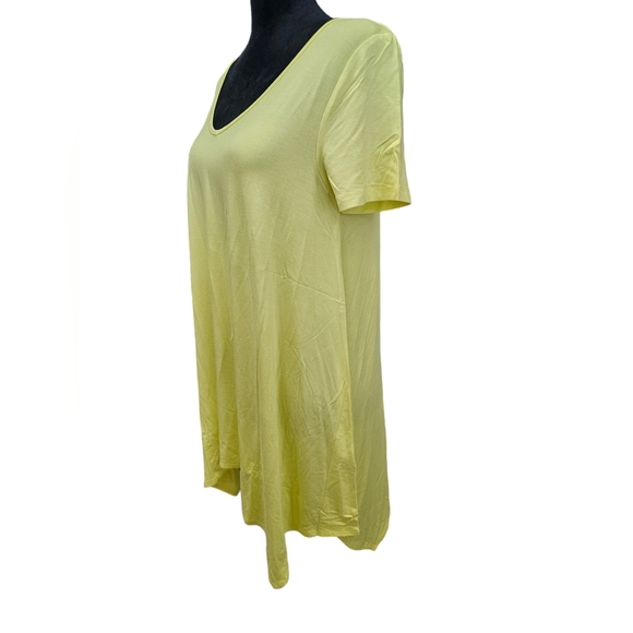 NWT Short Sleeve Swing V-Neck Tunic Top Yellow Medium - Picture 3 of 4